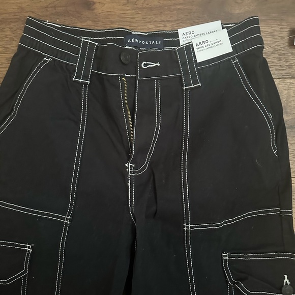 BNWT Aeropostale wide leg cargos size small - Picture 2 of 3